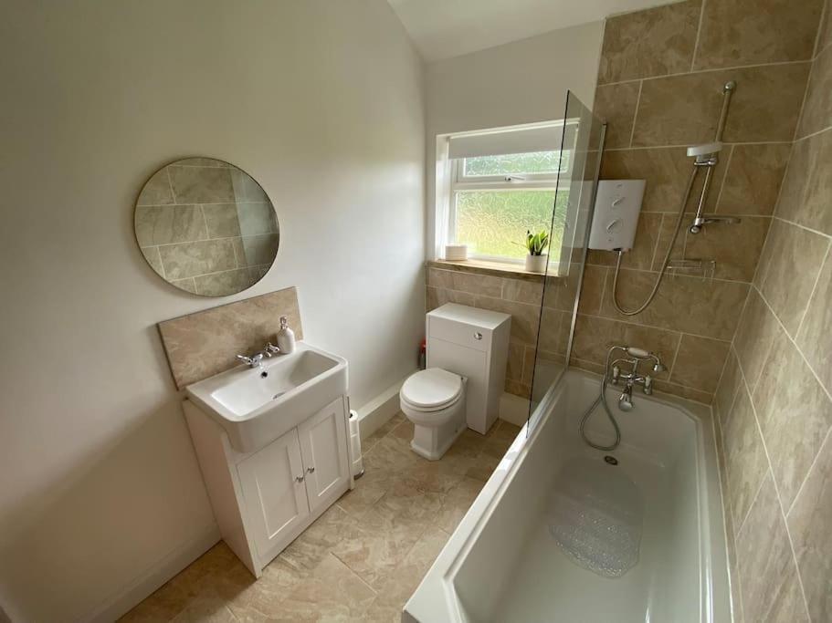 Idyllic Whitby Cottage, With Sea Views, Sleeps 6 Exterior foto
